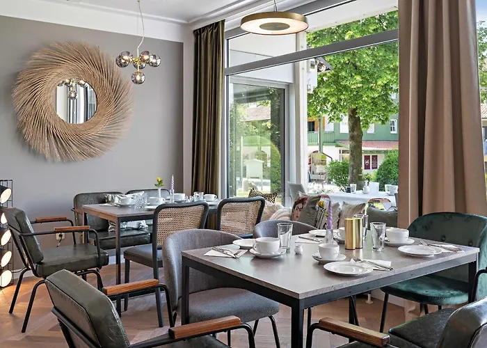 St Leonhard מלון 3*